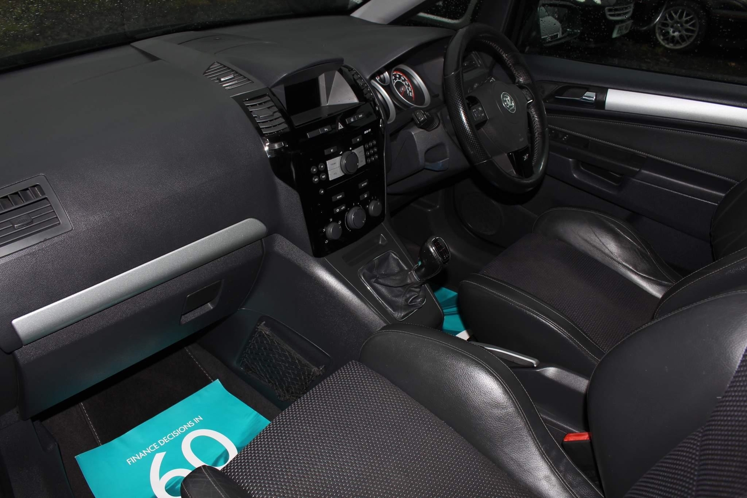 [ berth ]Vauxhall Zafira