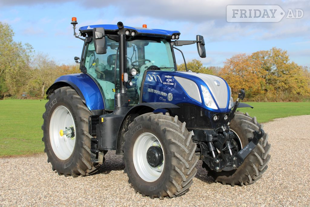 New Holland T7.225AC 
