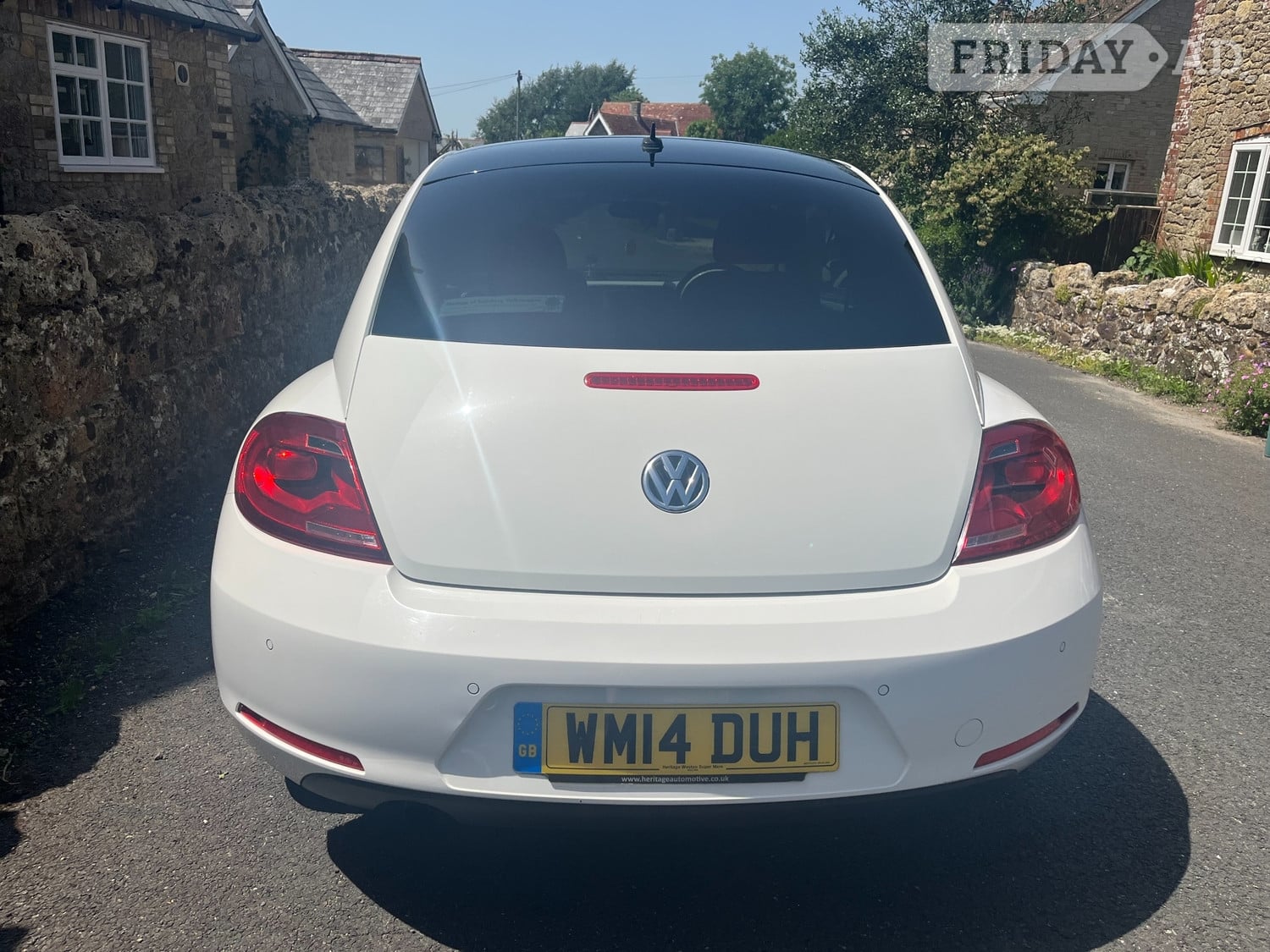 Volkswagen Beetle 2014 - Cars