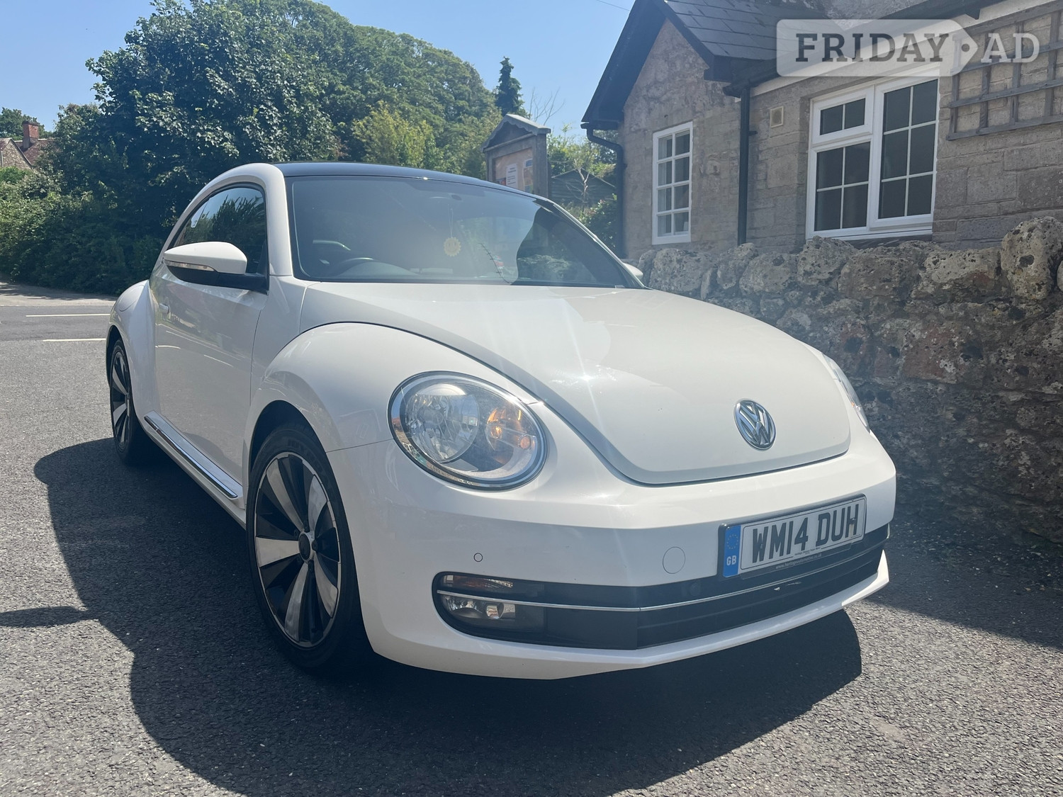 Volkswagen Beetle 2014 in Newport