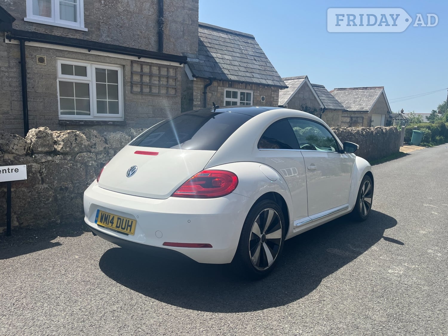 Volkswagen Beetle 2014 - Cars in Newport
