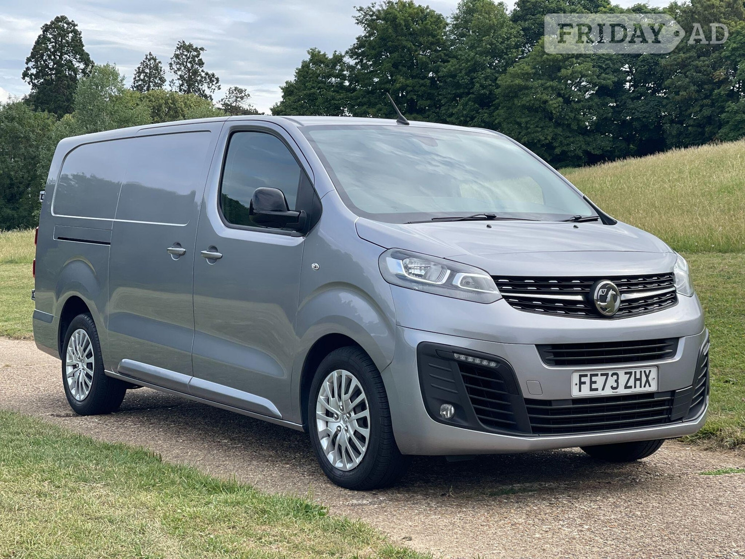 [ berth ]Vauxhall Vivaro