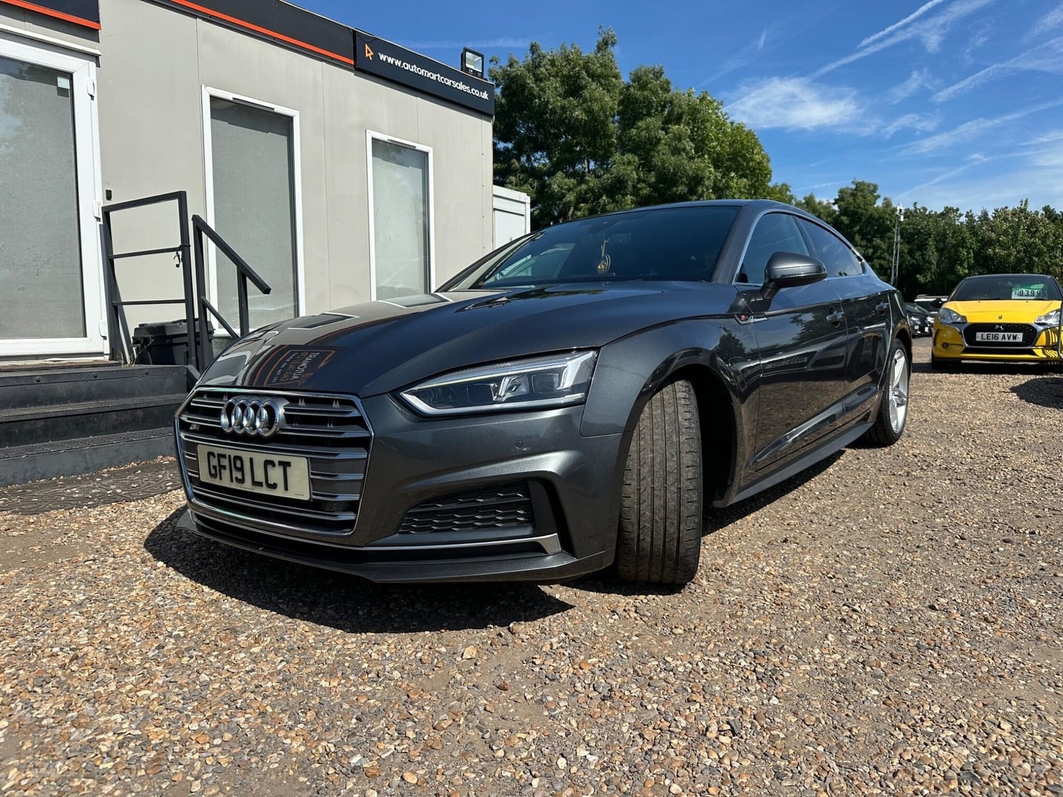[ berth ]Audi A5