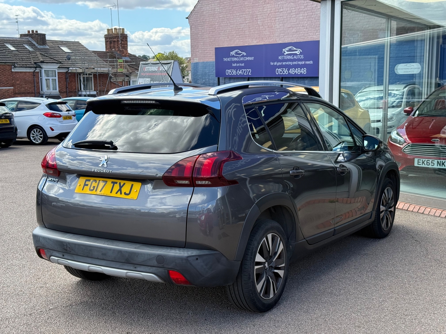 [ berth ]Peugeot 2008