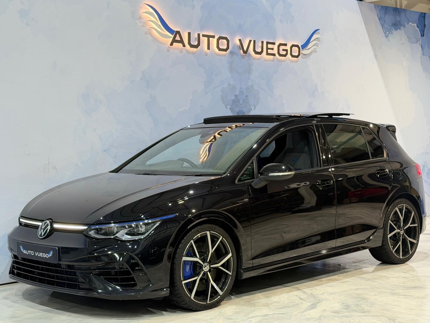 Volkswagen Golf 2021 - Cars in Uxbridge