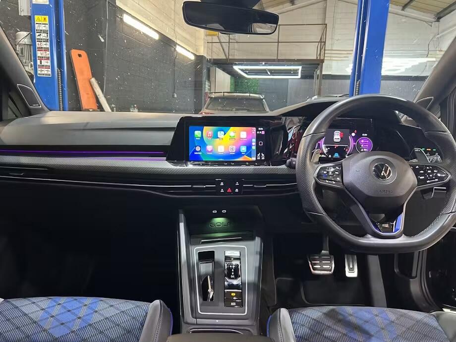 Volkswagen Golf 2021 - Cars
