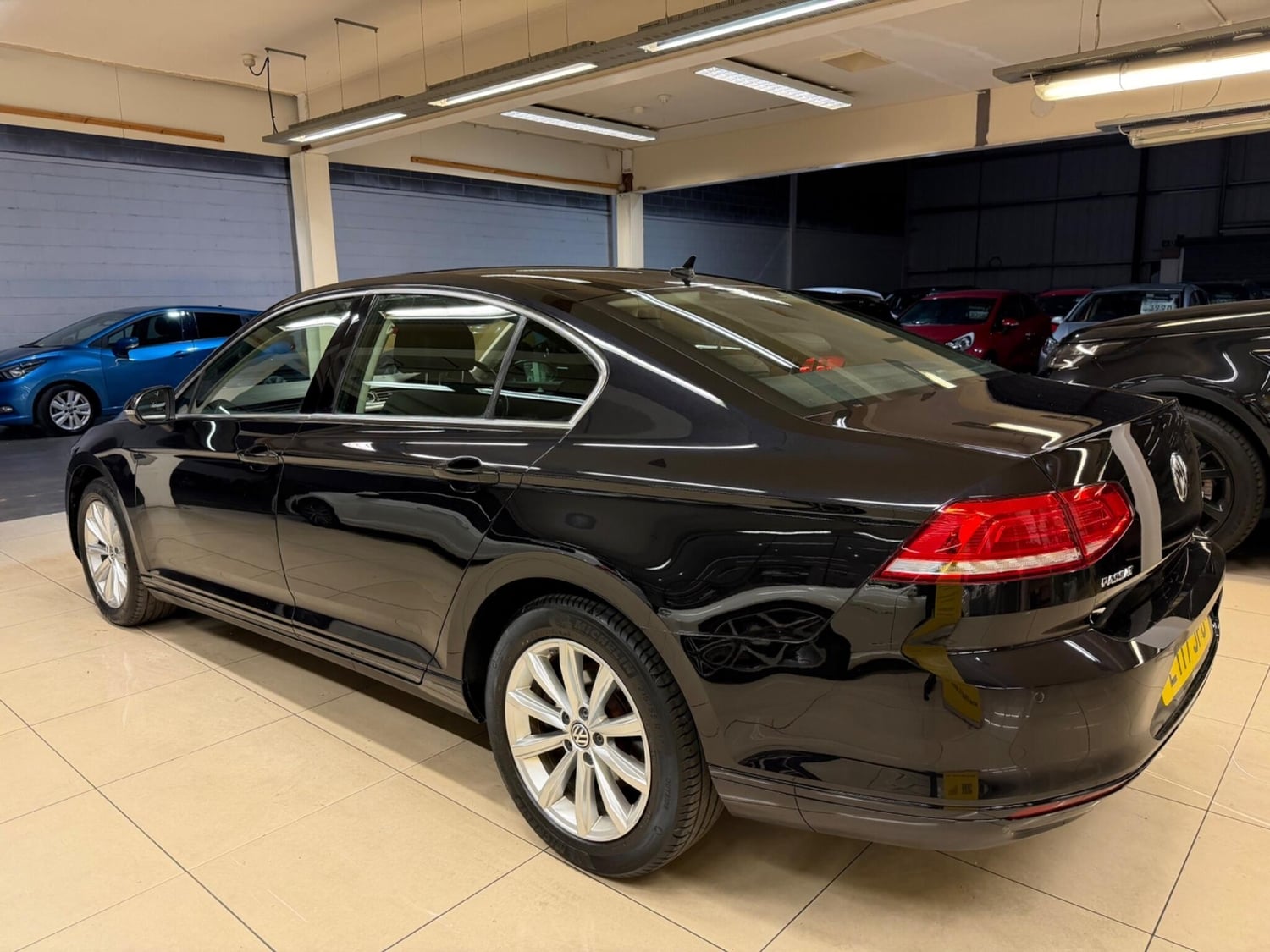 Volkswagen Passat 2017 - Cars