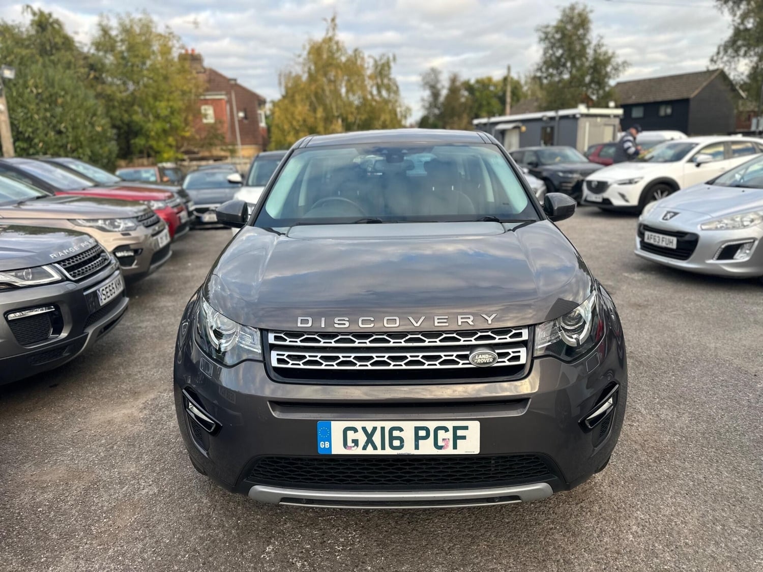 [ berth ]Land Rover Discovery Sport