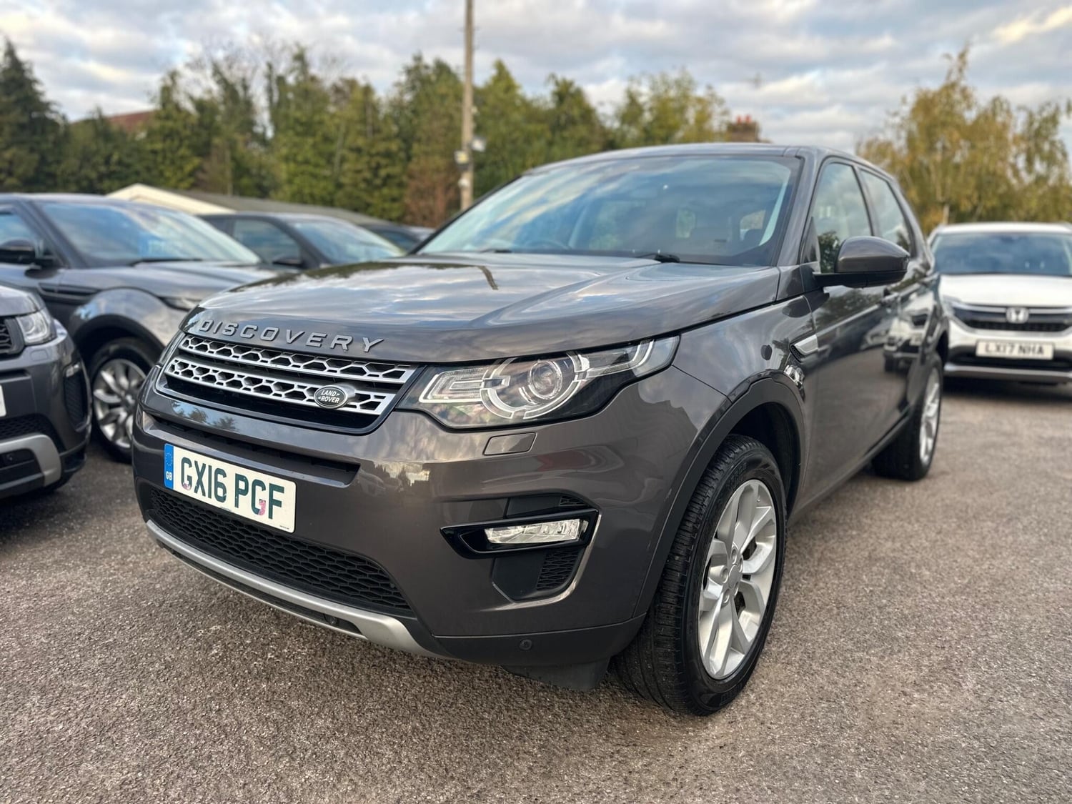 Land Rover Discovery Sport 2016 - Cars in Crawley