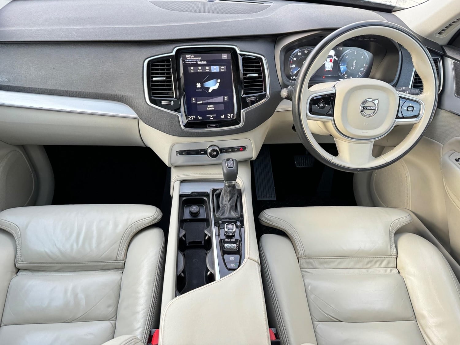 Volvo XC90 2018 - Cars
