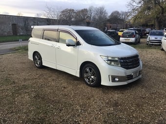 Nissan Elgrand 2010