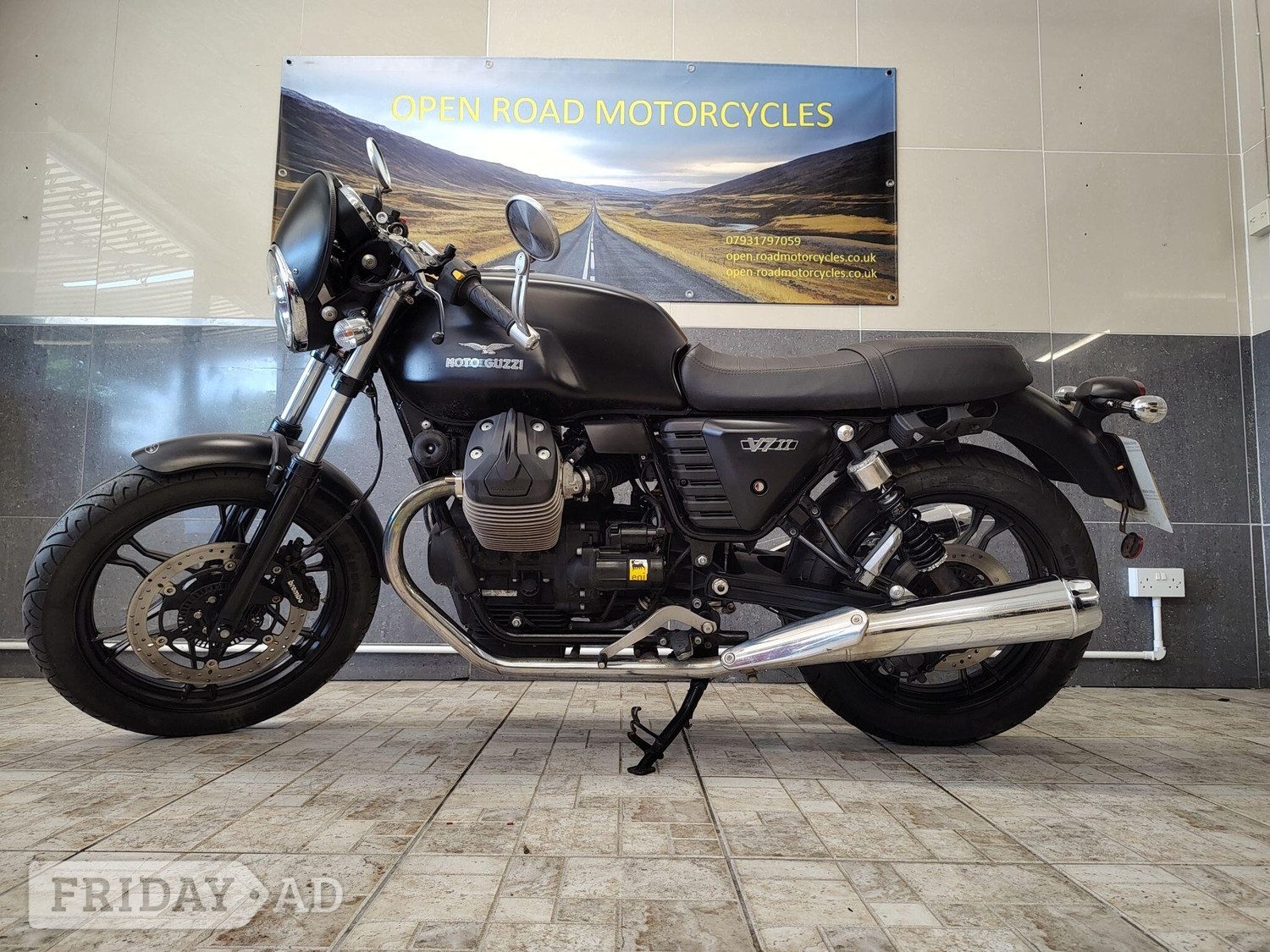Moto Guzzi V7 Farnborough