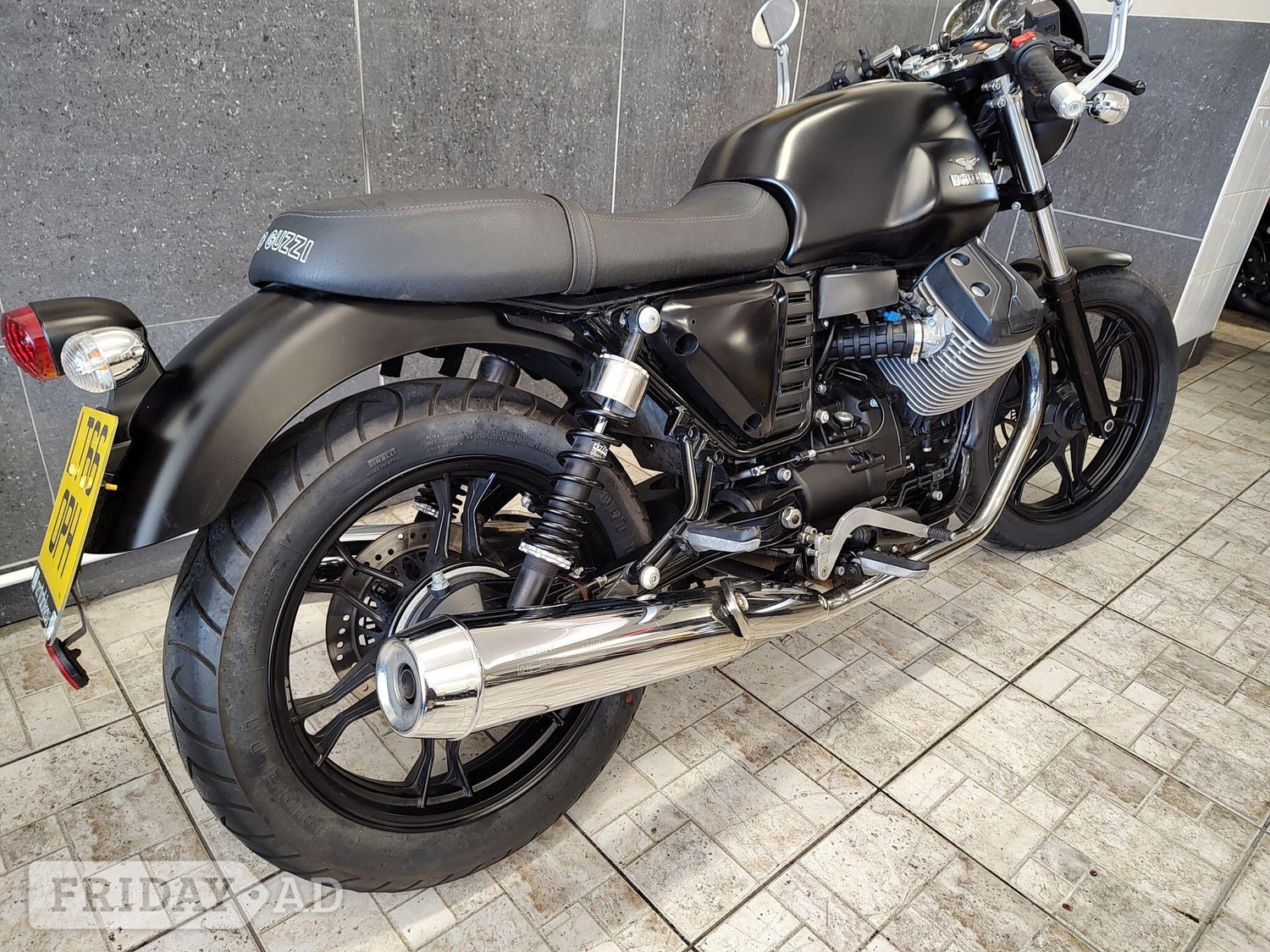 [ berth ]Moto Guzzi V7
