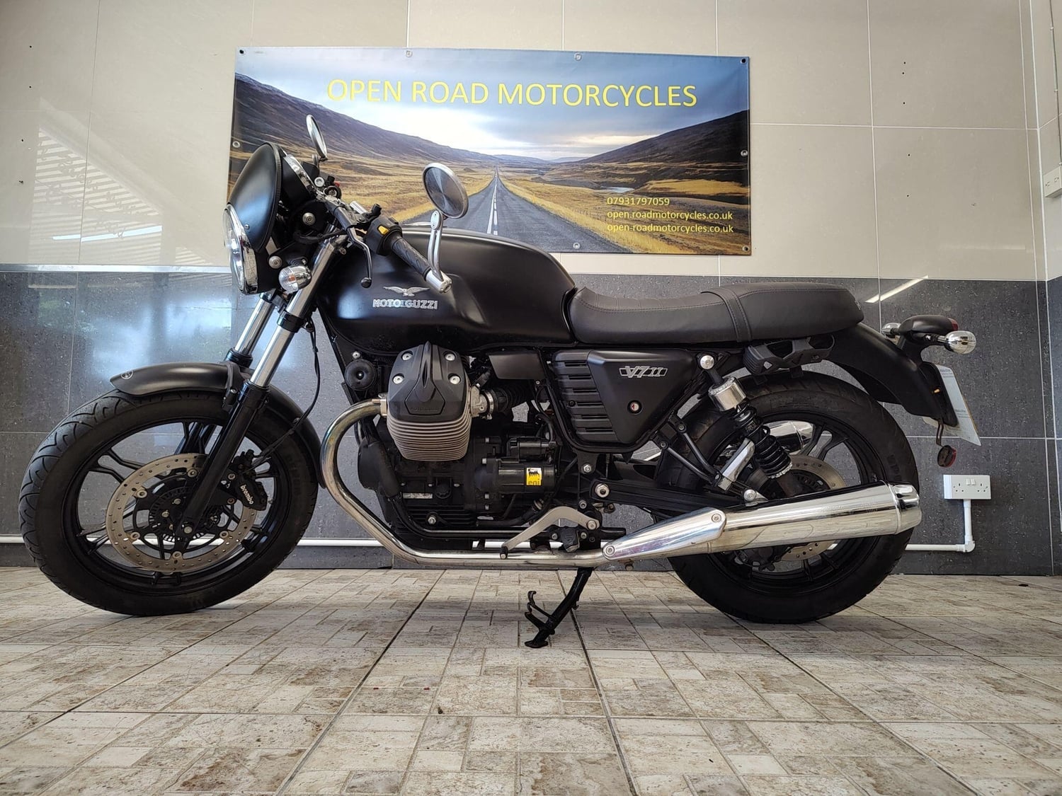 Moto Guzzi V7 Farnborough