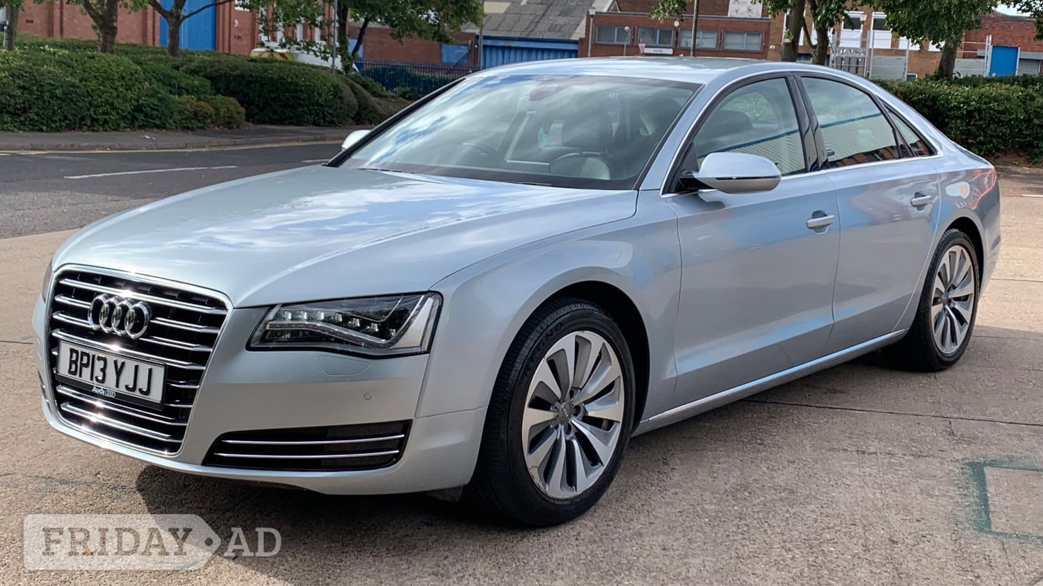 [ berth ]Audi A8