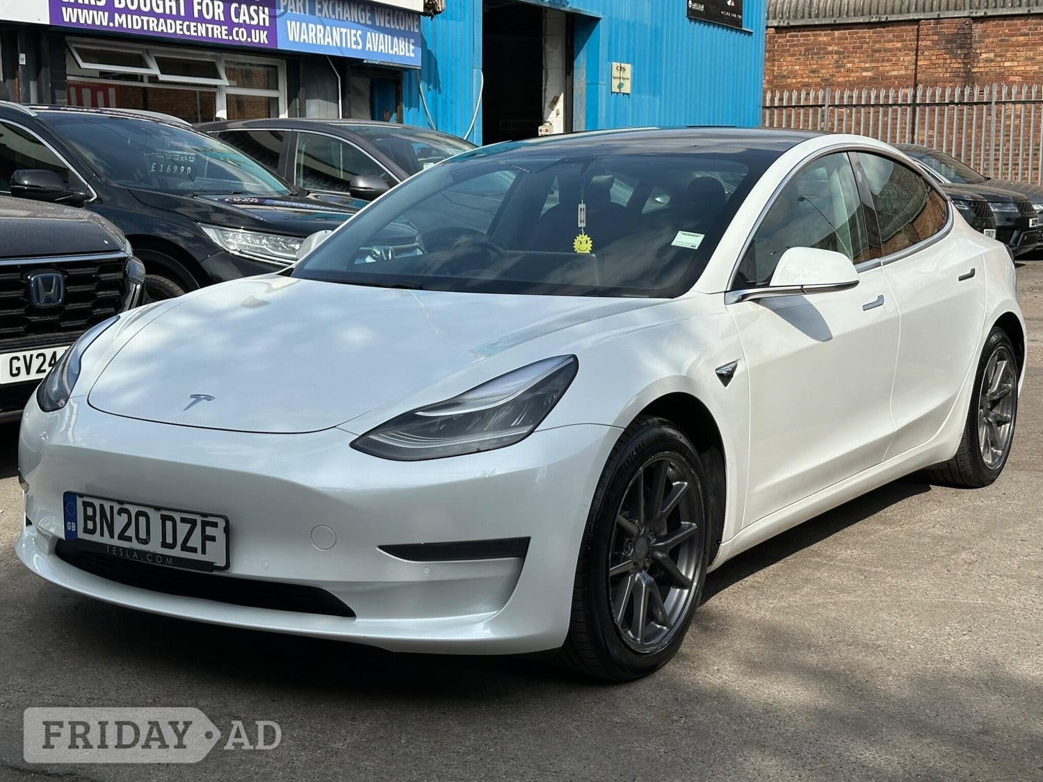 [ berth ]Tesla Model 3