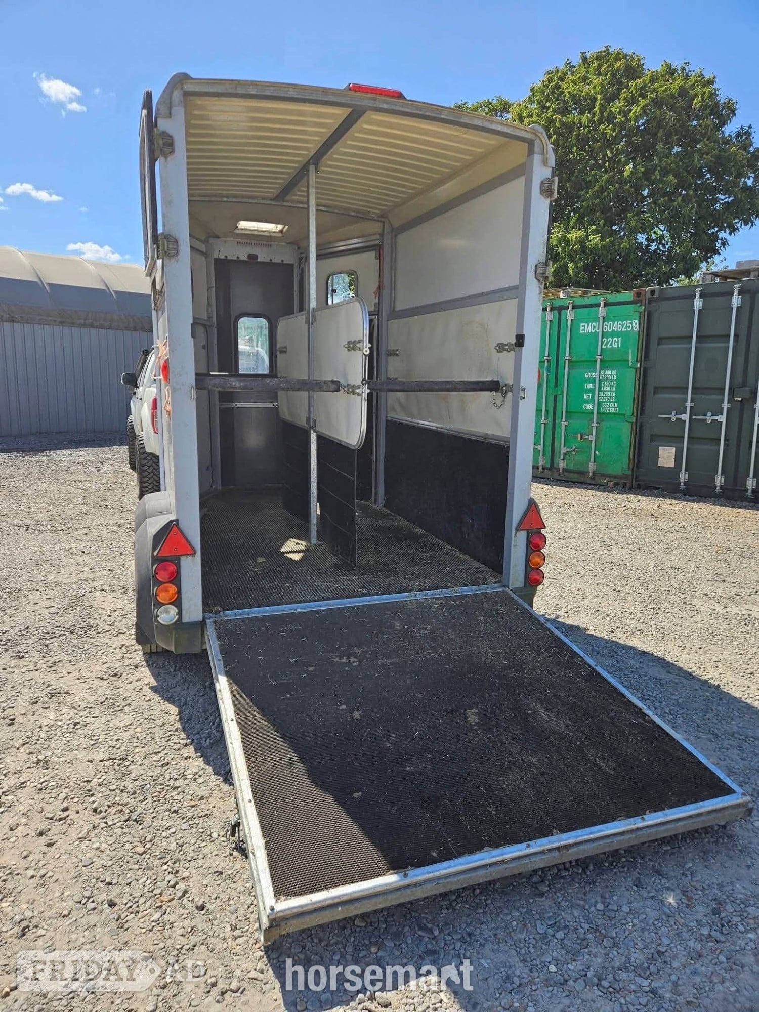 Ifor Williams HB506  Horse Trailer - Trailers & Horseboxes