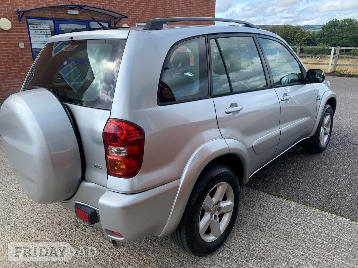 Toyota RAV4 2003 - Cars in Honiton