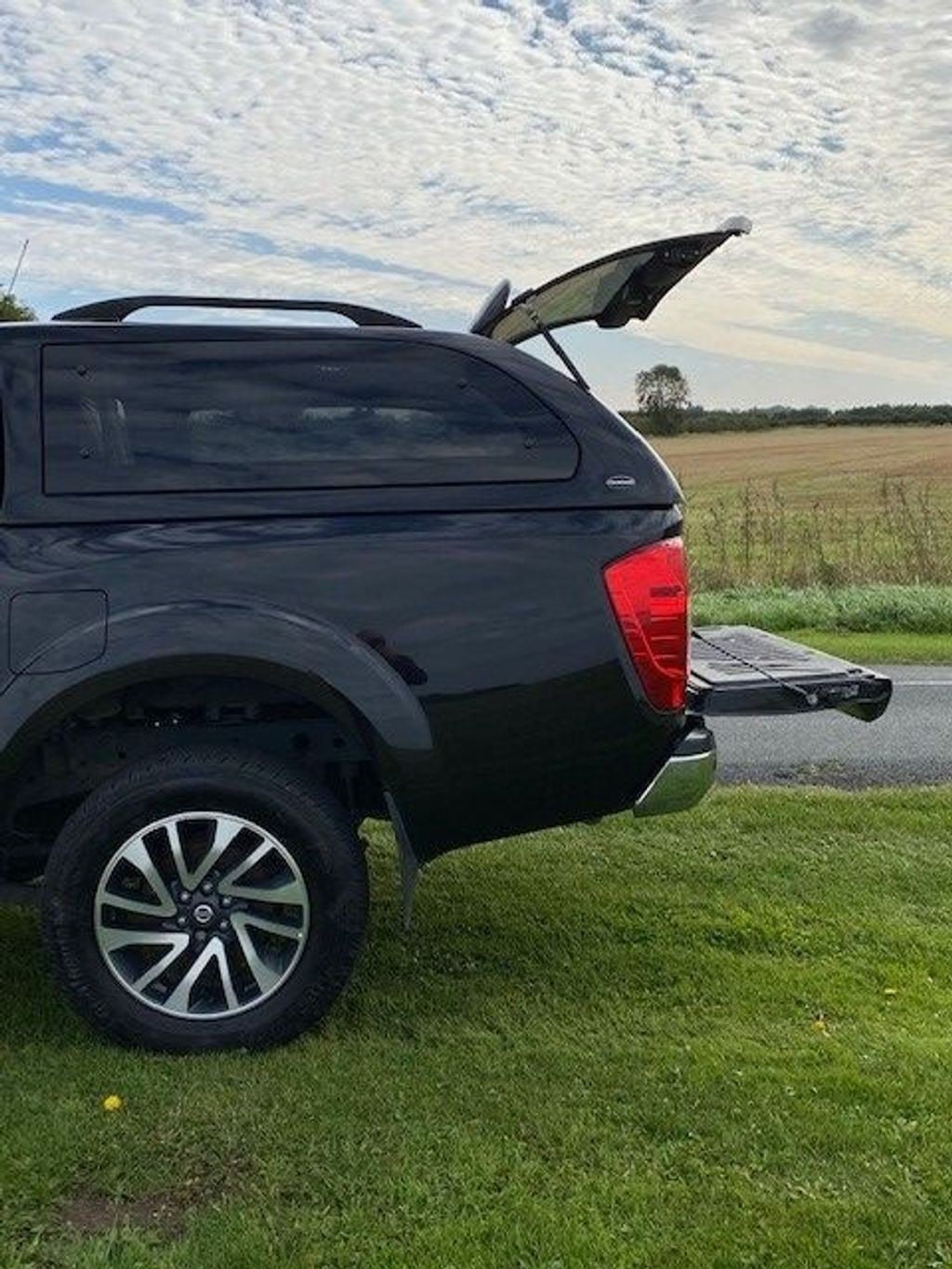 Nissan Navara 2017 - Cars