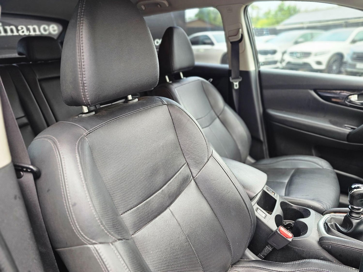 Nissan Qashqai 2015 - Cars in Addlestone