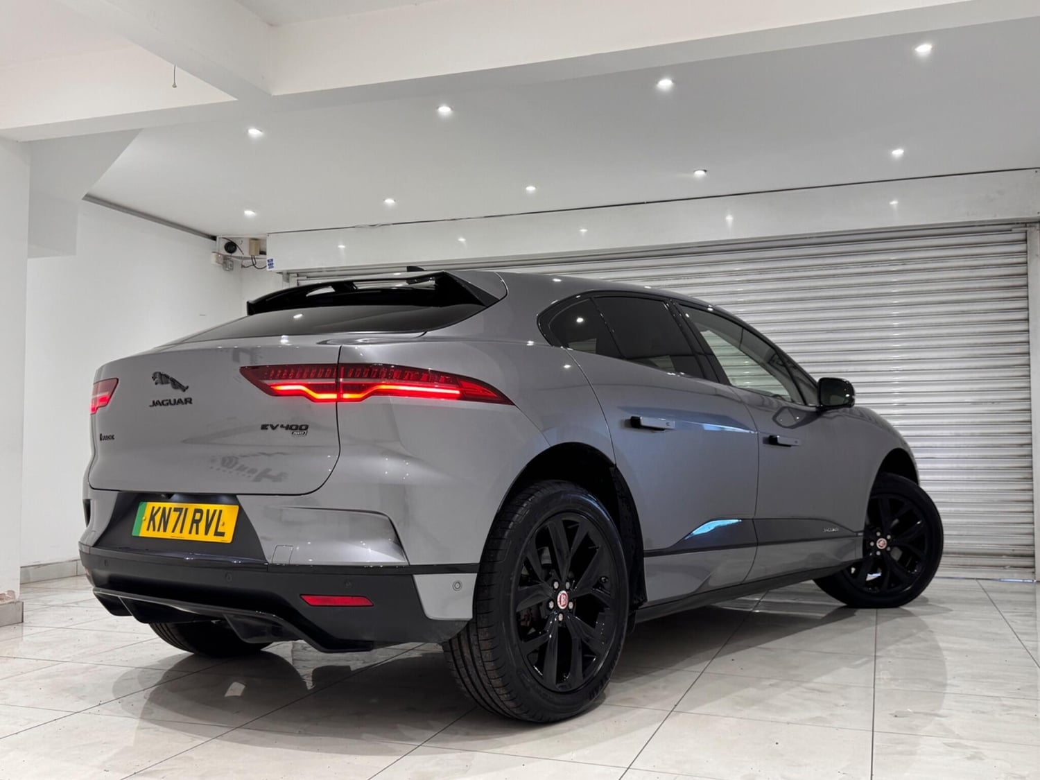 [ berth ]Jaguar I-Pace