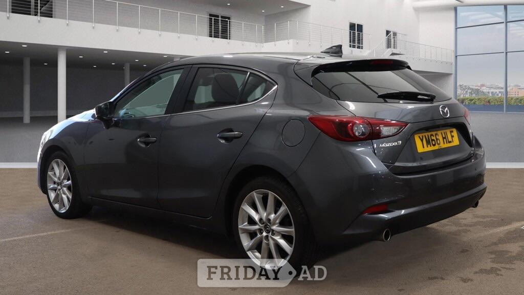 Mazda 3 2017 - Cars in Uxbridge