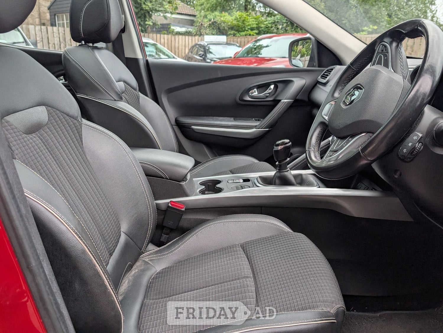 [ berth ]Renault Kadjar