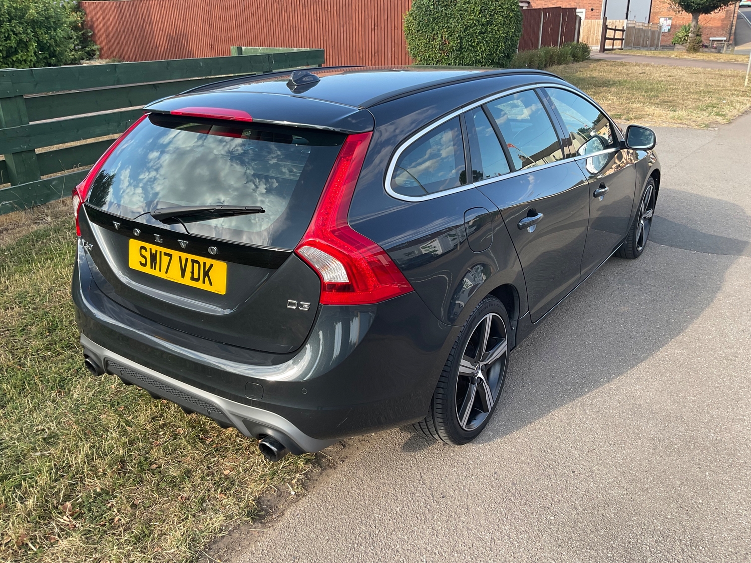 Volvo V60 2017 - Cars in Hinckley