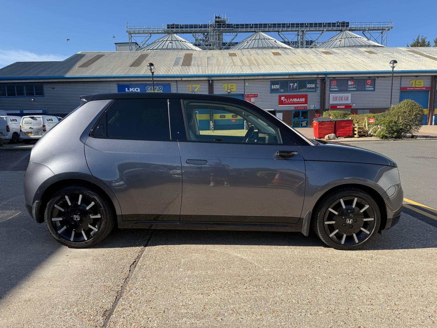 [ berth ]Honda e