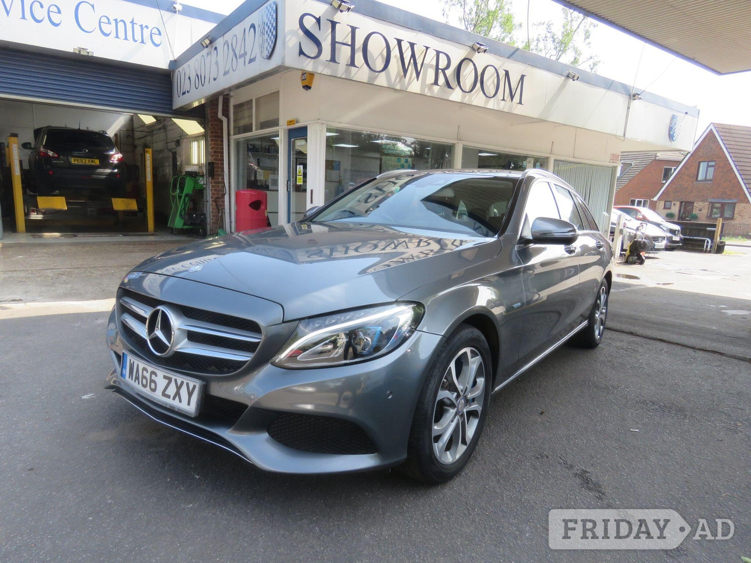[ berth ]Mercedes-Benz C Class