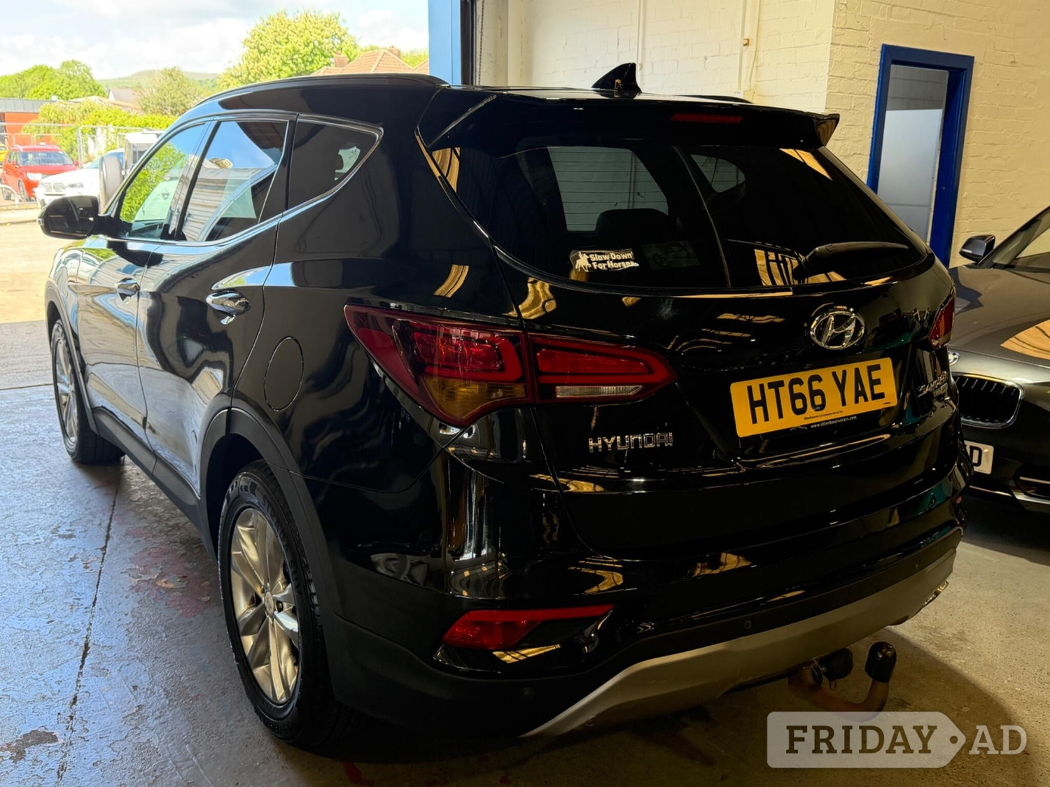 Hyundai Santa Fe 2016 - Cars in Pontypridd