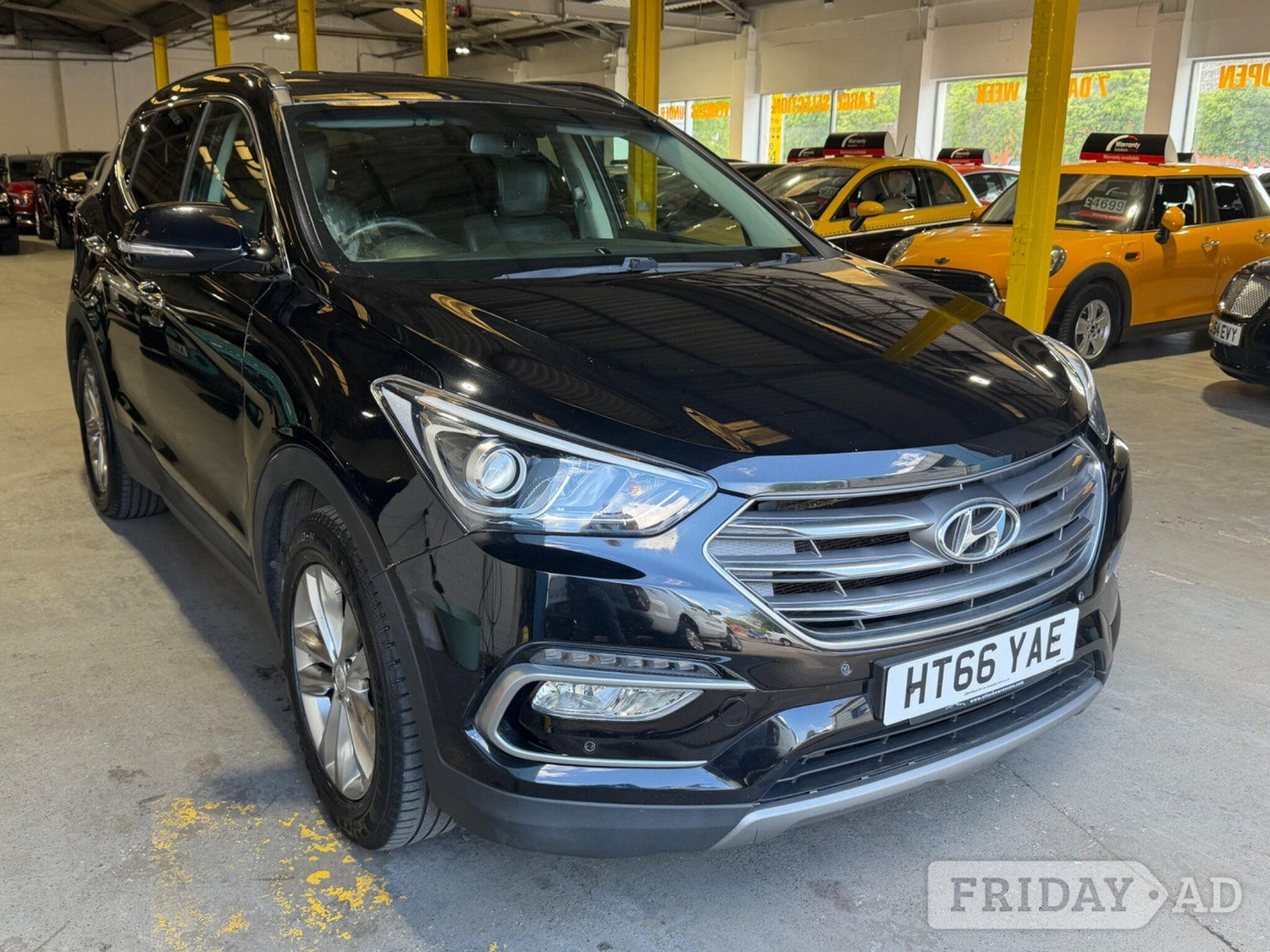 Hyundai Santa Fe 2016 in Pontypridd