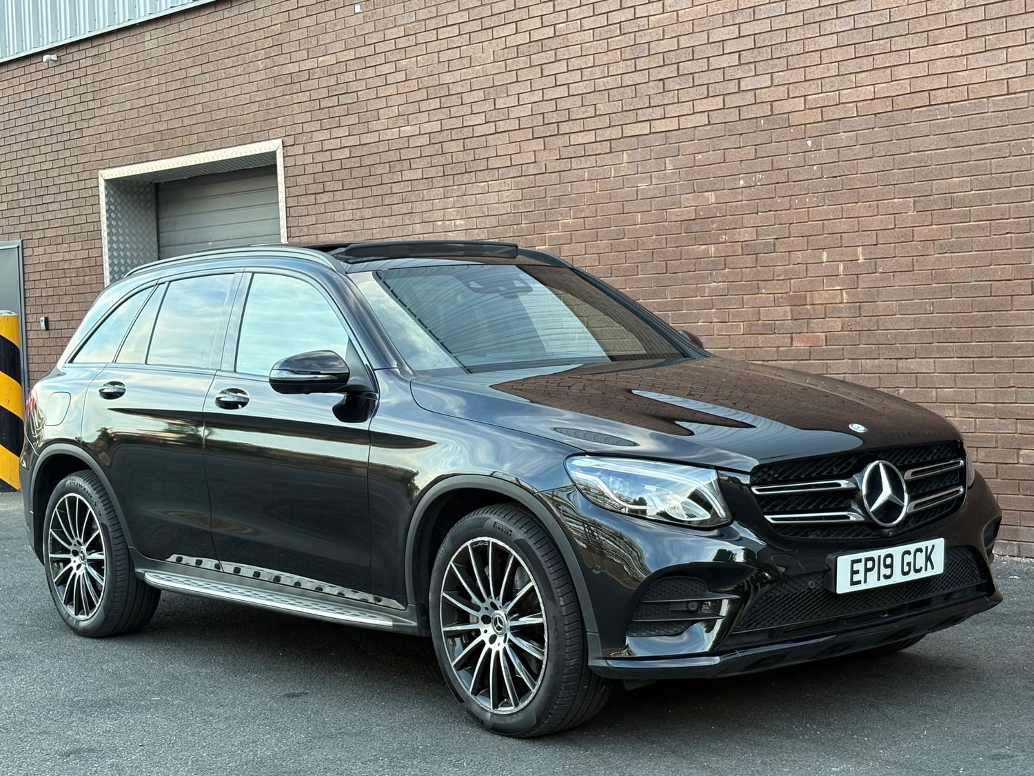 [ berth ]Mercedes-Benz GLC