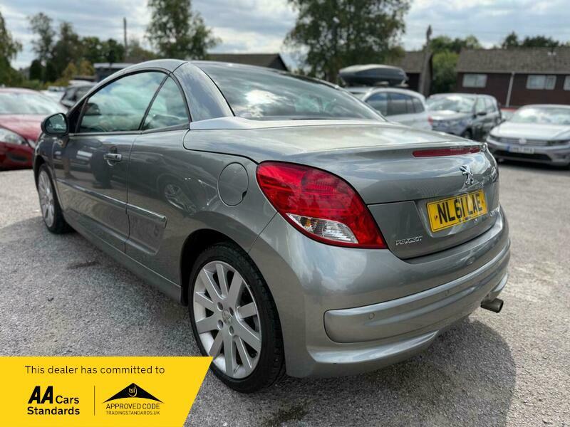 Peugeot 207 CC 2011 - Cars in Crawley