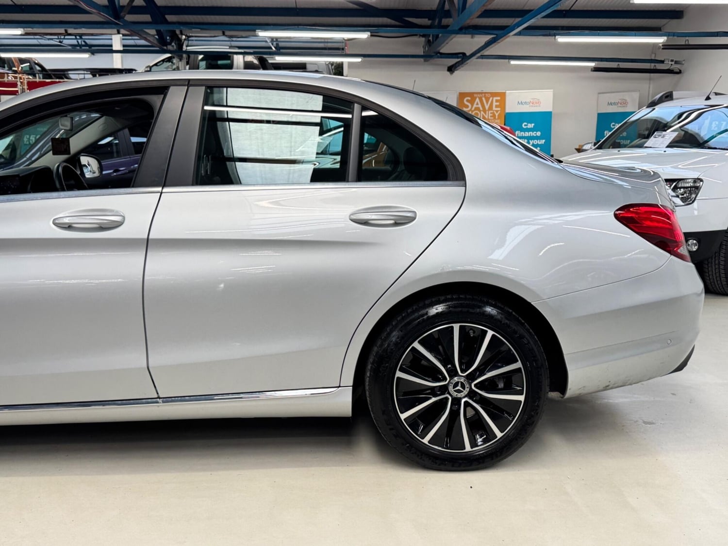 Mercedes-Benz C Class 2019 - Cars
