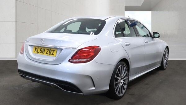 [ berth ]Mercedes-Benz C Class