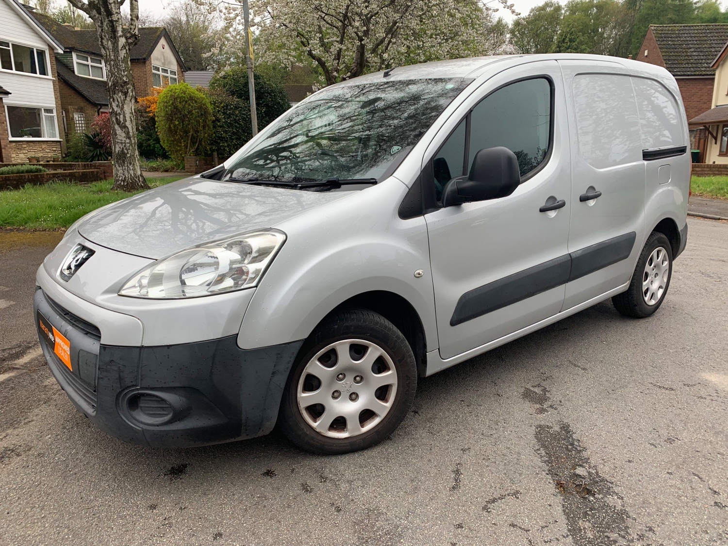 [ berth ]Peugeot Partner