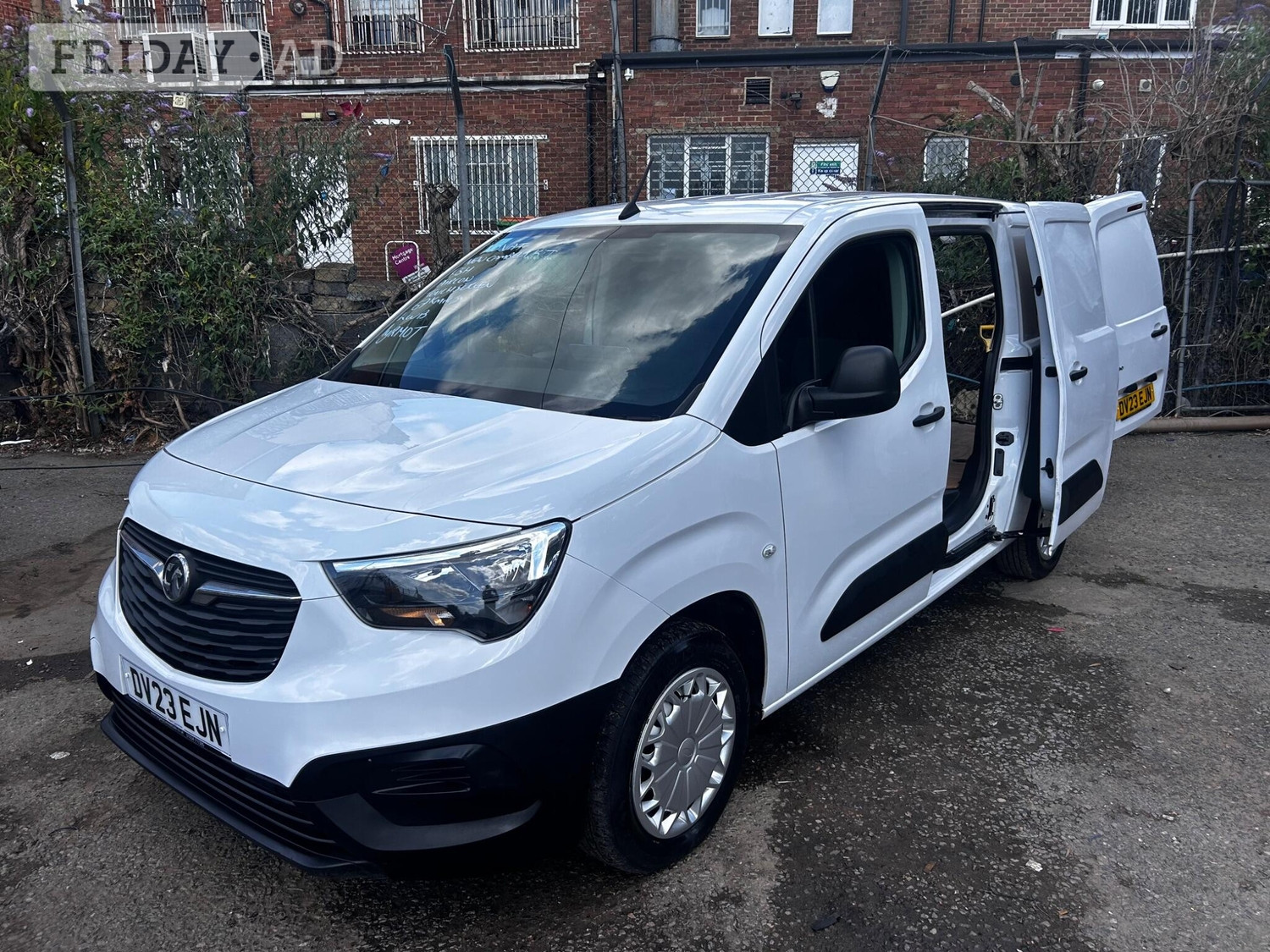 [ berth ]Vauxhall Combo