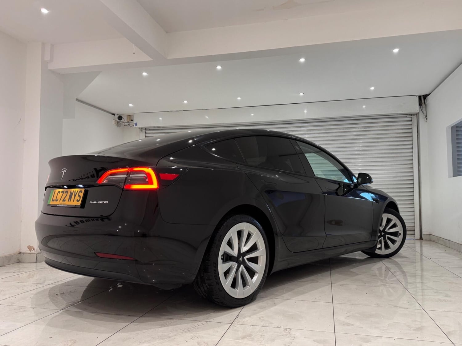 [ berth ]Tesla Model 3