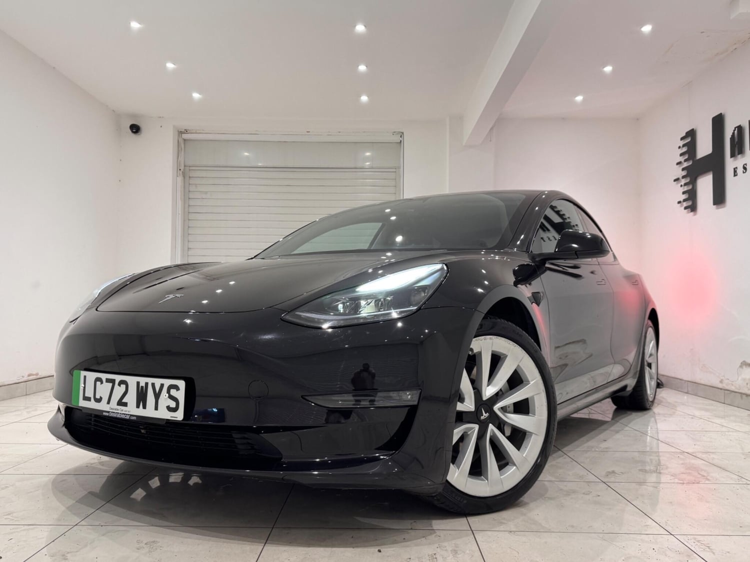 Tesla Model 3 2022 - Cars in Hounslow