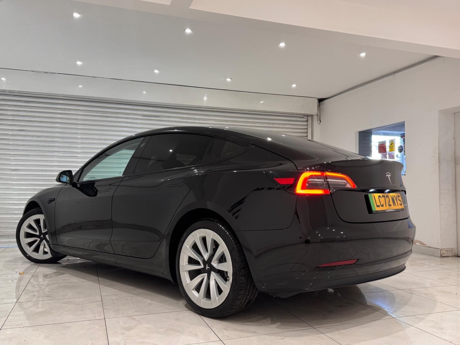 Tesla Model 3 2022 - Cars