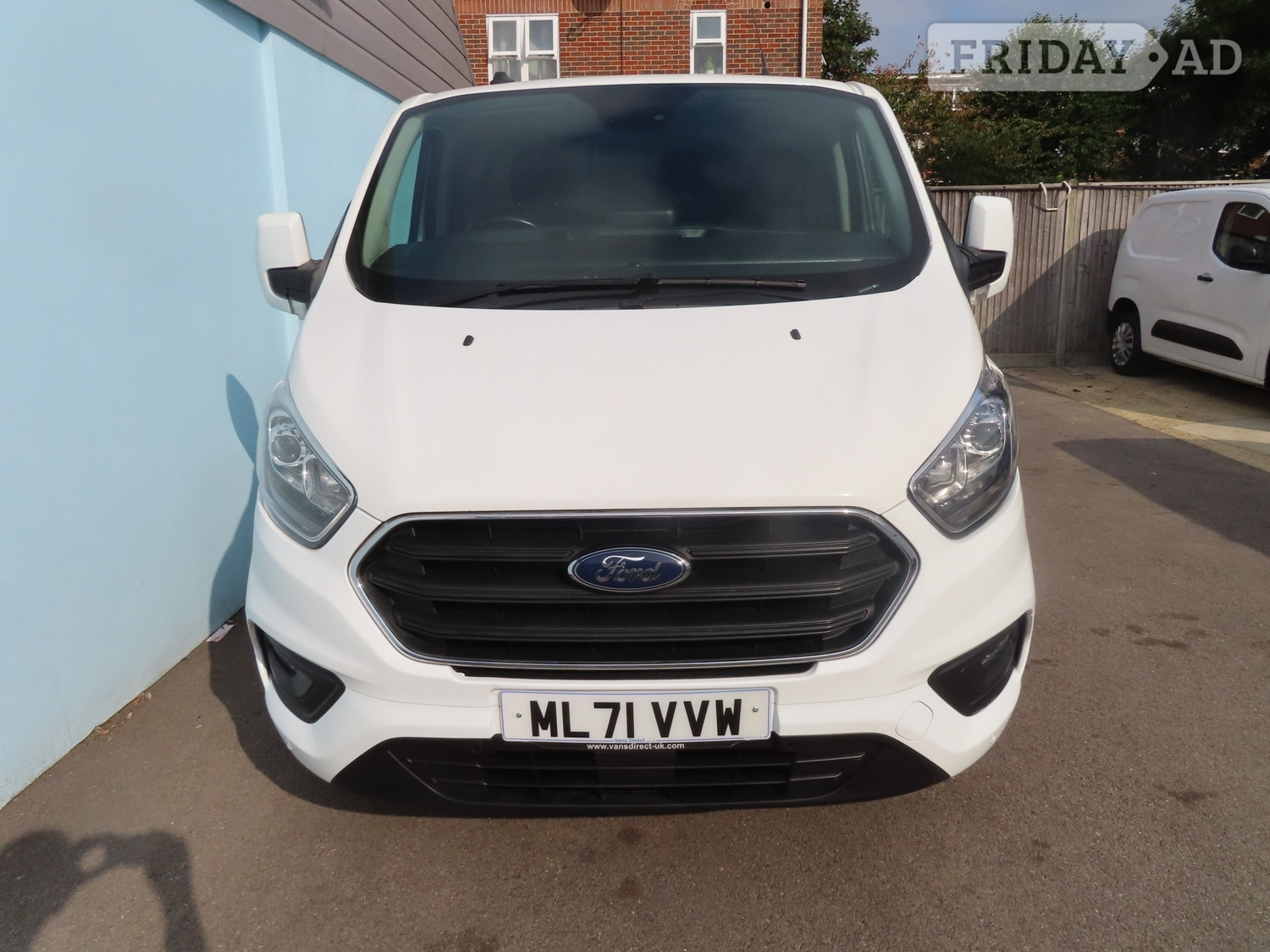 [ berth ]Ford Transit Custom