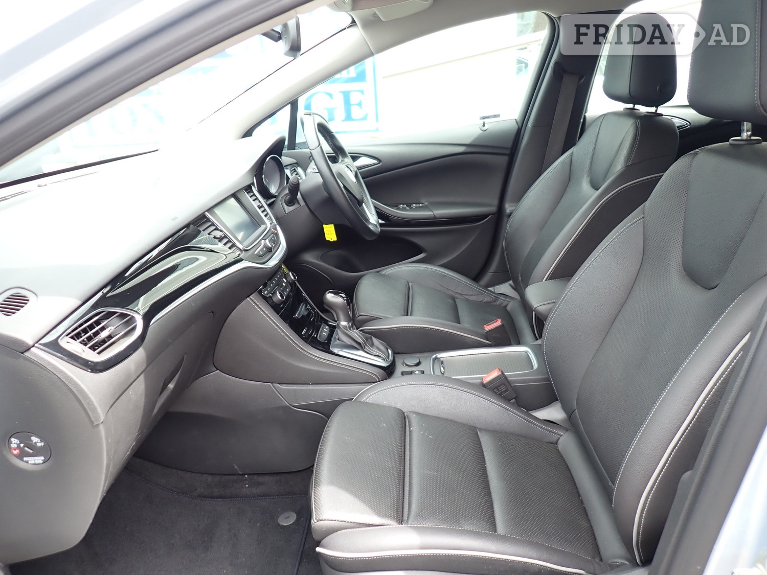 [ berth ]Vauxhall Astra