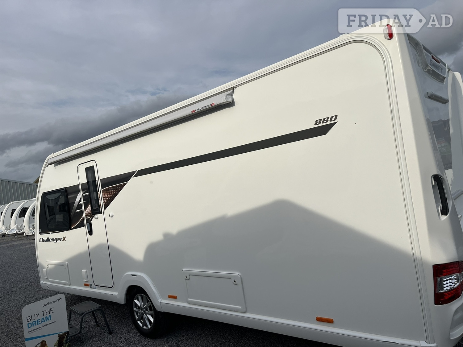 [ berth ]Swift Challenger X880