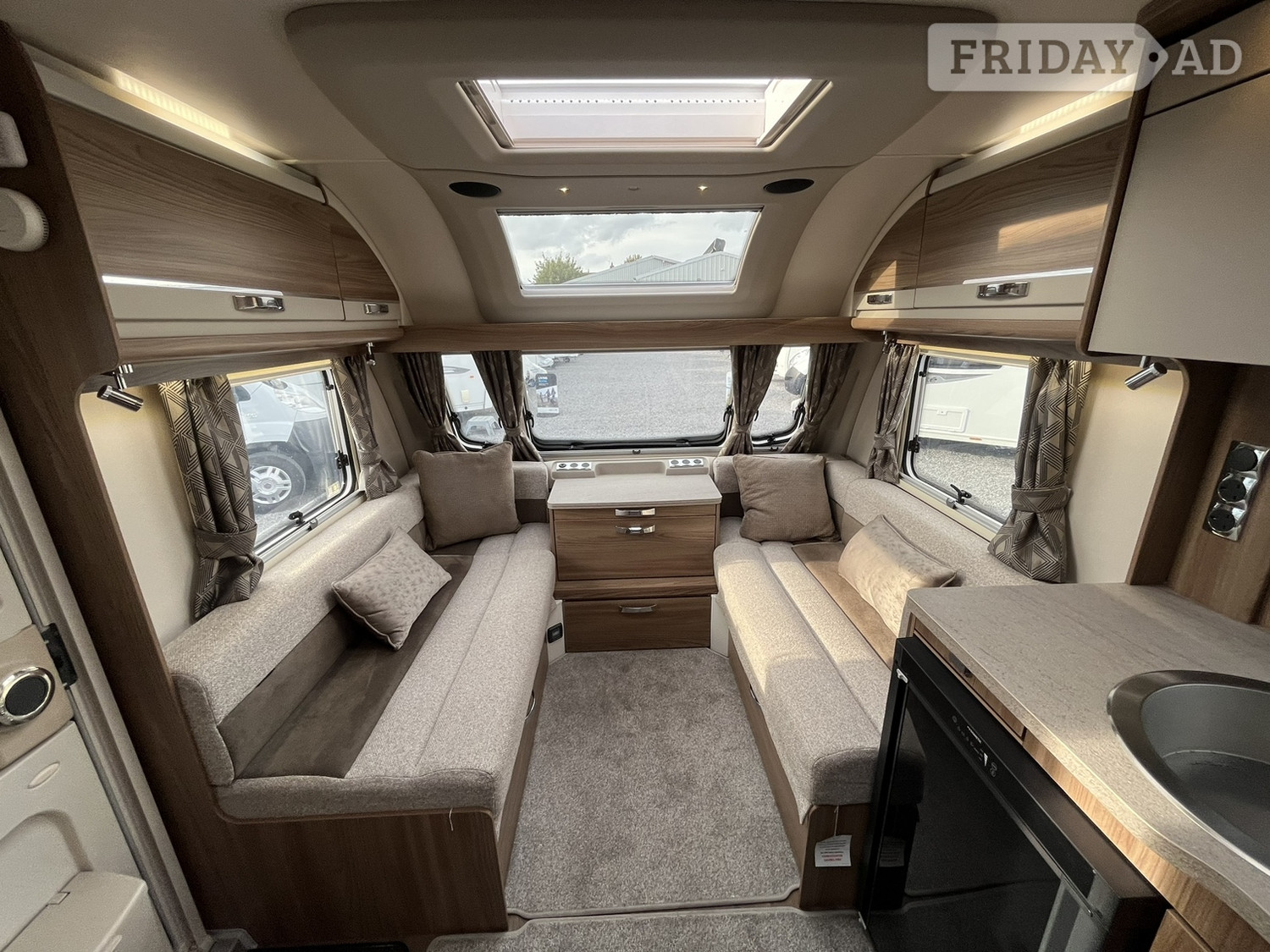 Swift Challenger X880 2022 - Motorhomes & Caravans