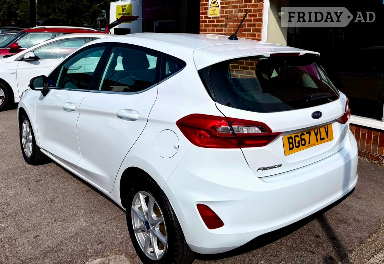 [ berth ]Ford Fiesta