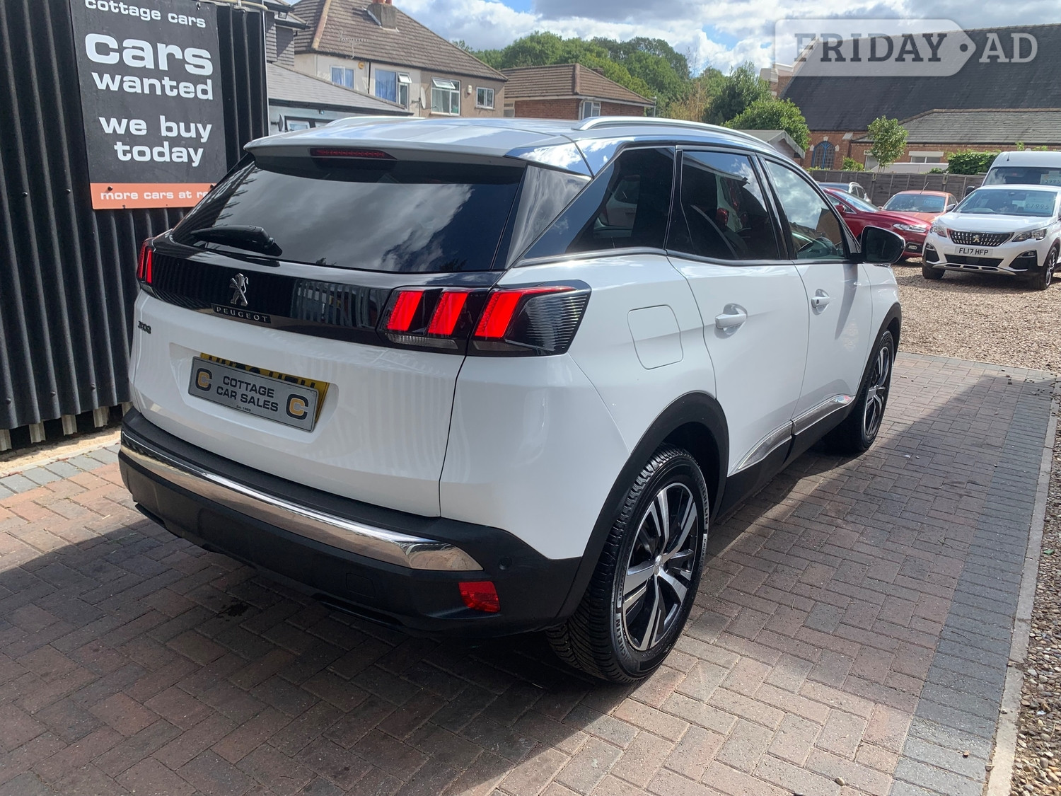 [ berth ]Peugeot 3008