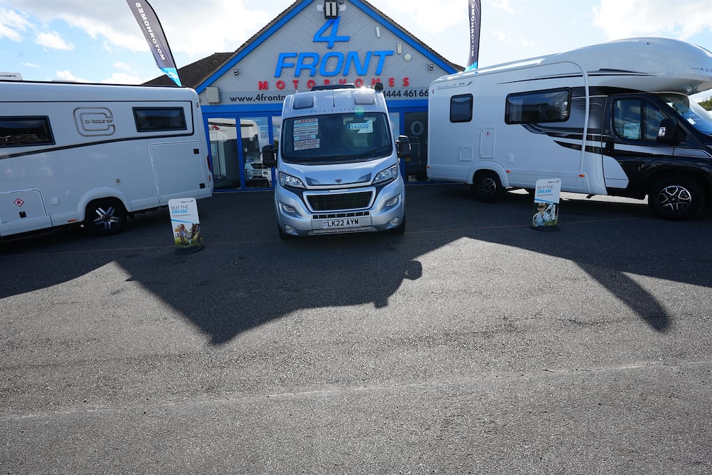 Auto-Sleepers Fairford PLUS FIAT 9 SPEED AUTO WITH HABITATION AIR CONDITI 2023 for sale - Motorhomes & Caravans in Haywards Heath