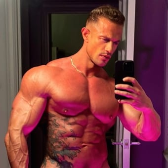 CharlieLondonUK
