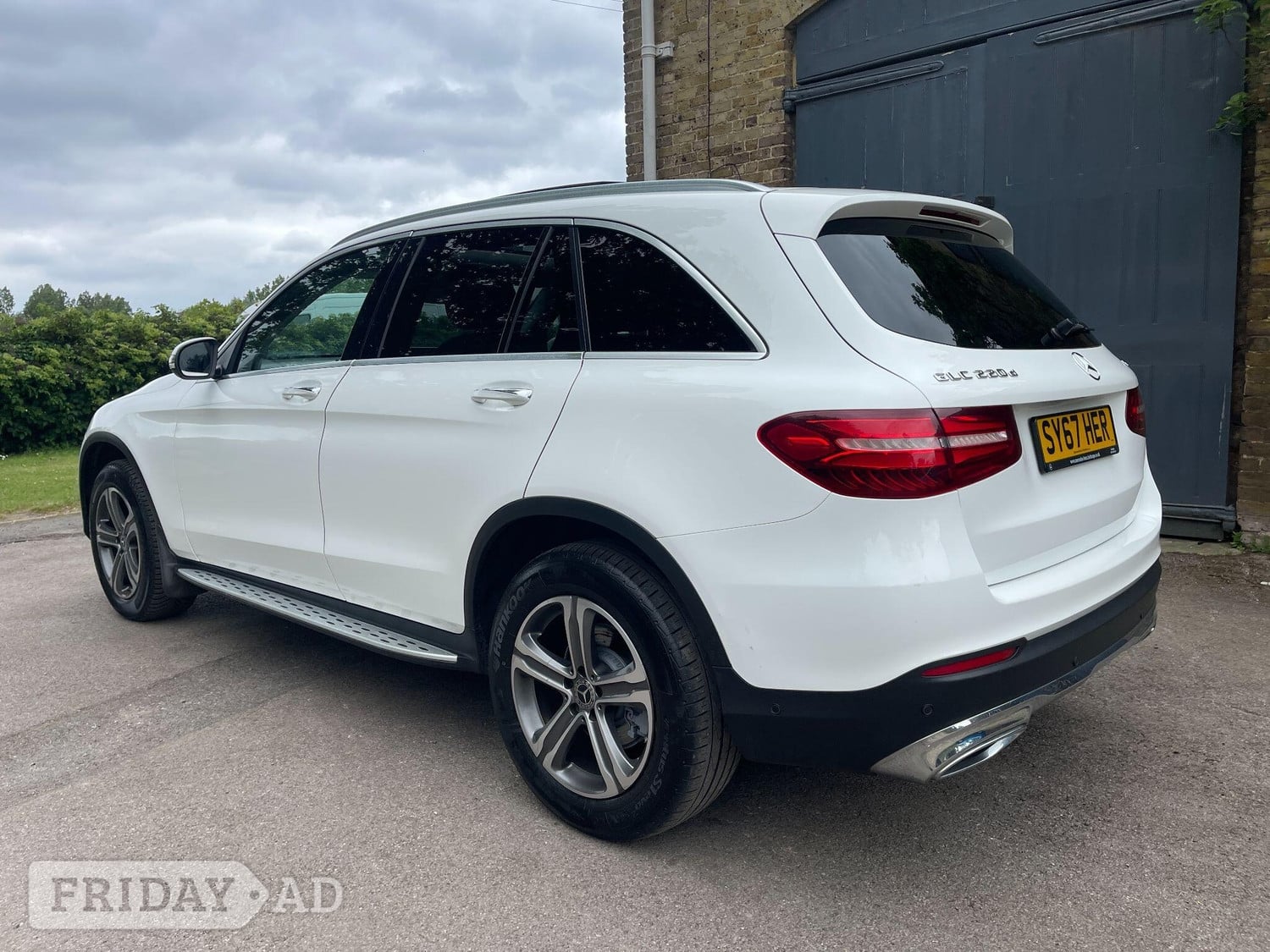 Mercedes-Benz GLC 2017 - Cars in Uxbridge